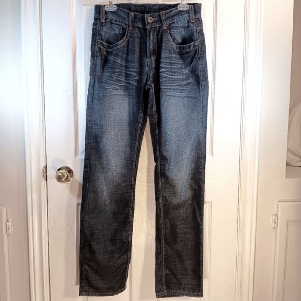 Women’s Straight Leg Jeans in Dark Blue Wash